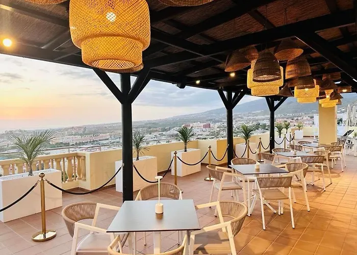 Апартаменти Ramada Адехе